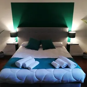 Guest house Shine House