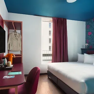 Cx Nom Hostel Milan