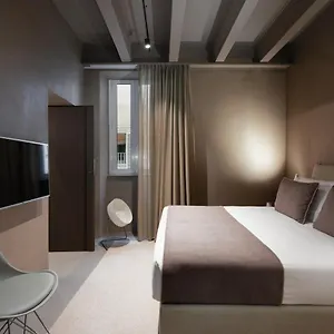 Bed and Breakfast Elysium Collection